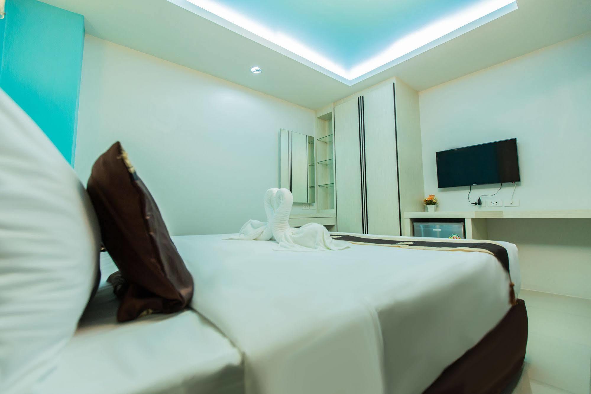 Le Touche Hotel Bangkok Eksteriør billede