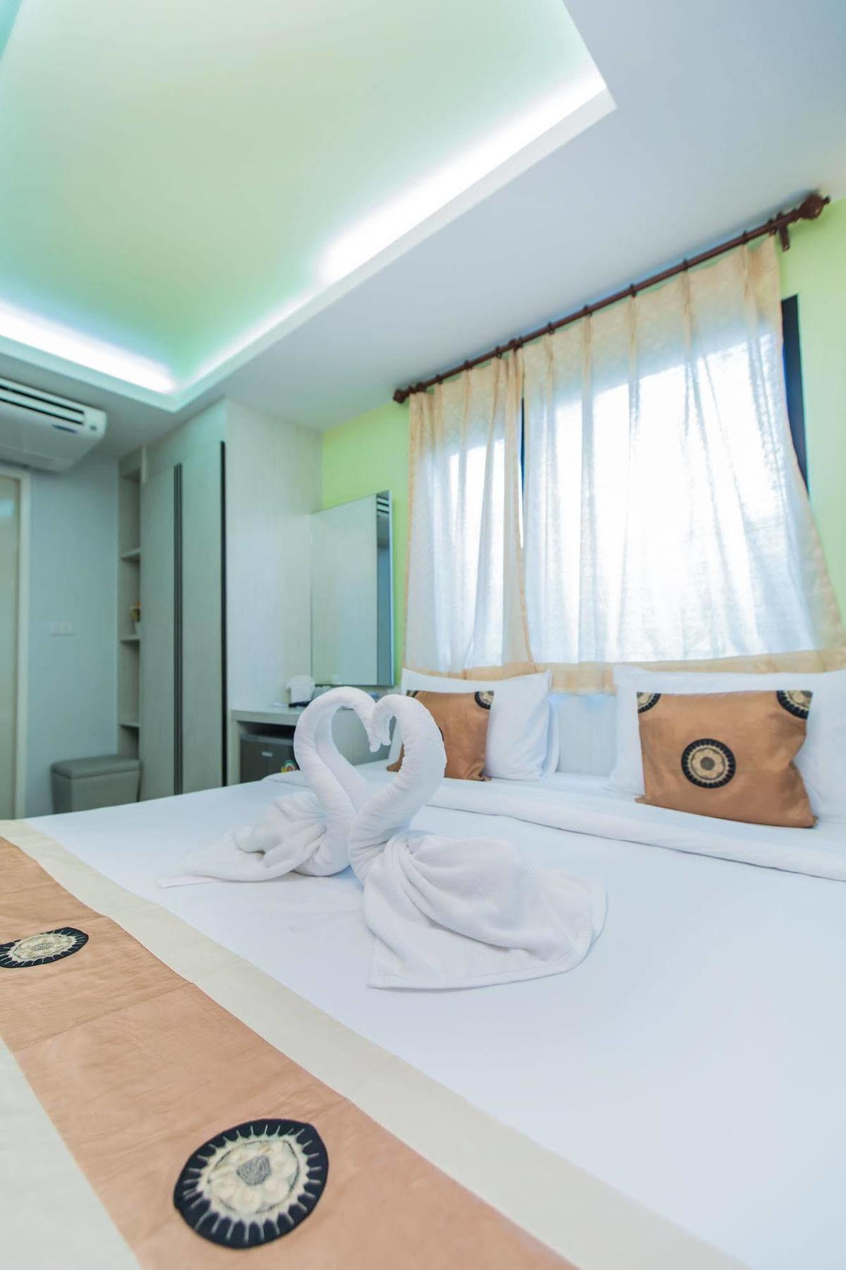 Le Touche Hotel Bangkok Eksteriør billede
