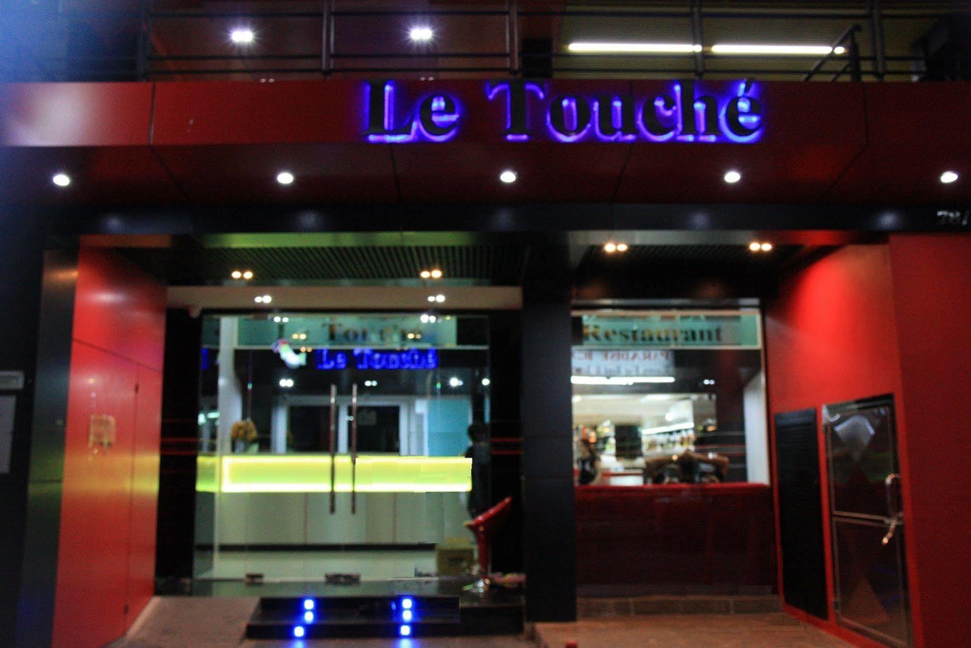 Le Touche Hotel Bangkok Eksteriør billede